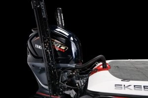 zxr20 bass boat powered by yamaha 250 motor