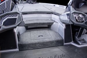 fxr21 limited bass boat front deck step
